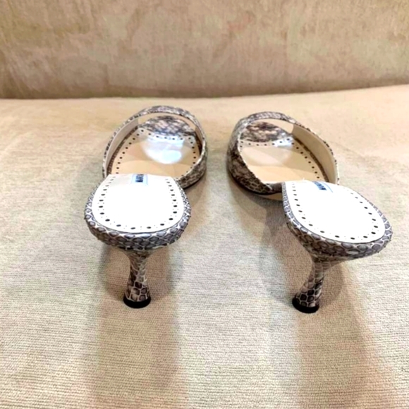 SOLD! NIB Manolo Blahnik Open Toe Mules - Picture 3 of 10